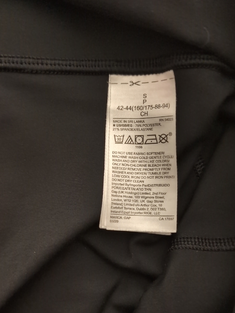 Gap GapFit High Rise Blackout Bike Shorts Pocket Shorts Size Small - Picture 5 of 9